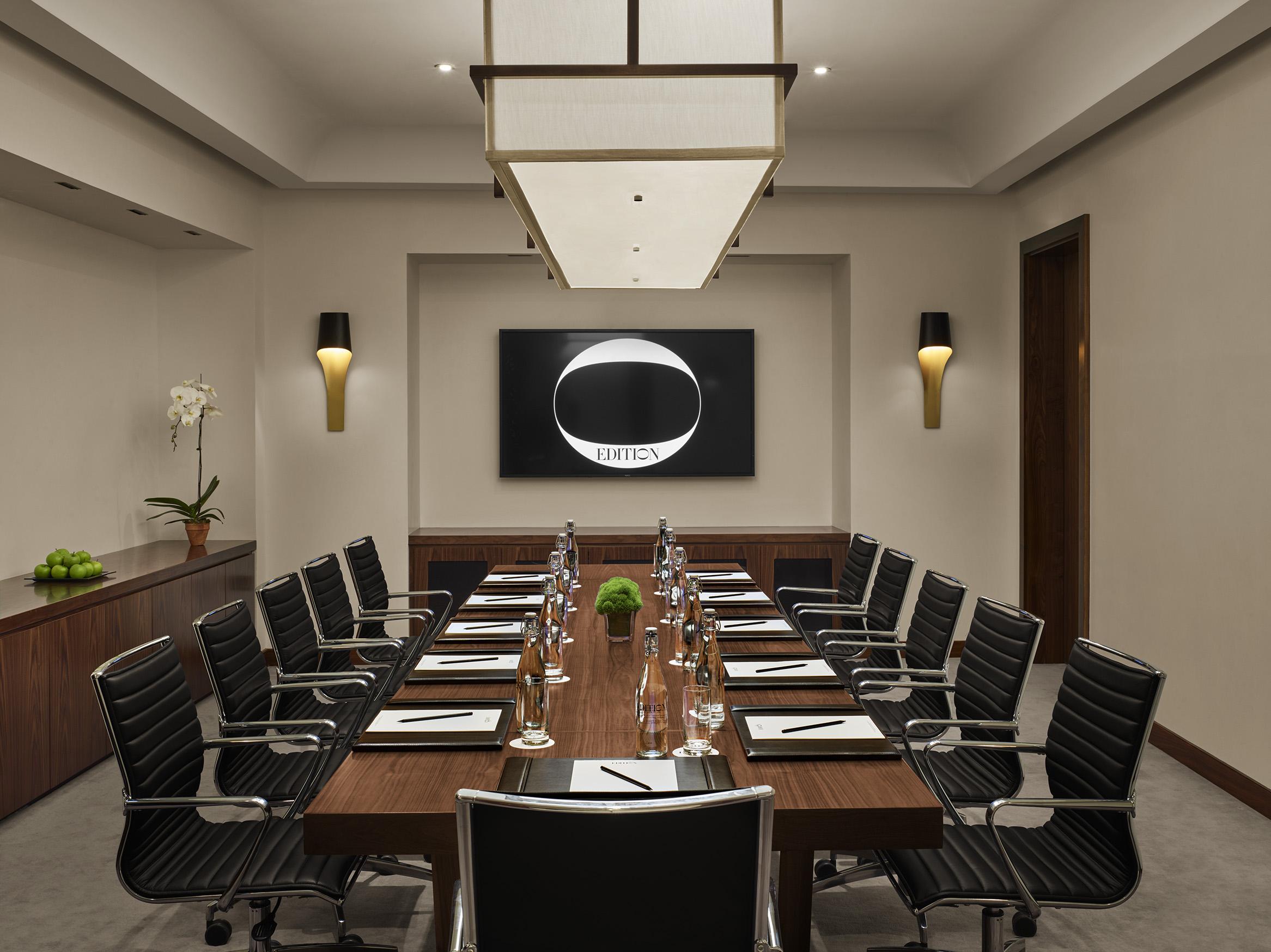 더 아부다비 에디션 외부 사진 Boardroom