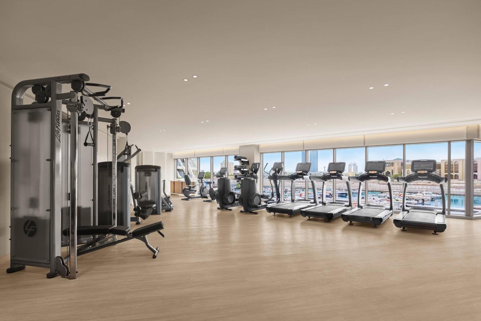 더 아부다비 에디션 외부 사진 The gym at The Ivy