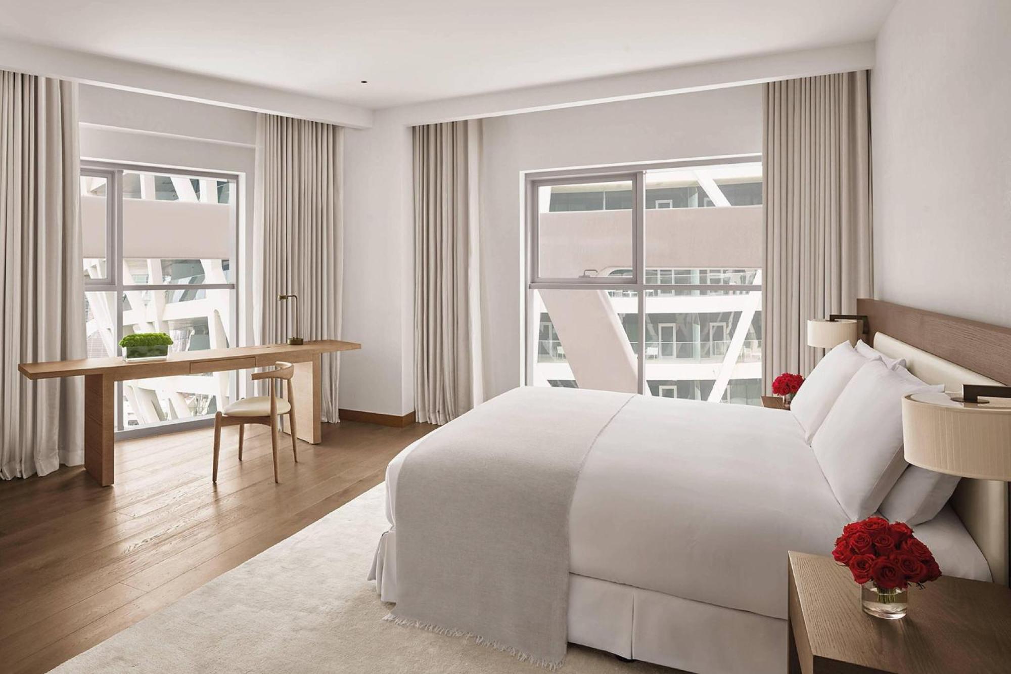 더 아부다비 에디션 외부 사진 A bedroom at The London West Hollywood