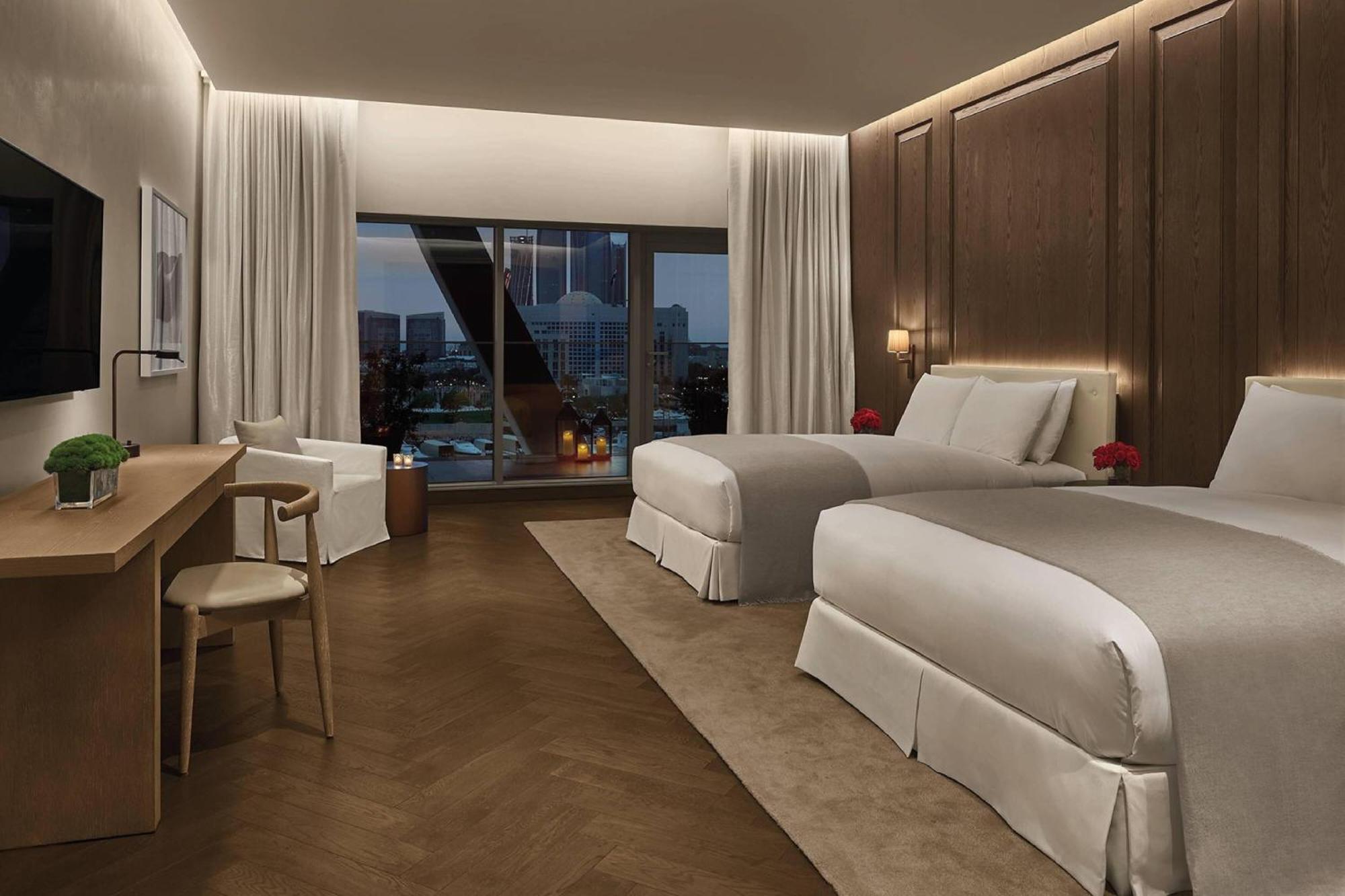 더 아부다비 에디션 외부 사진 A guest room at the hotel