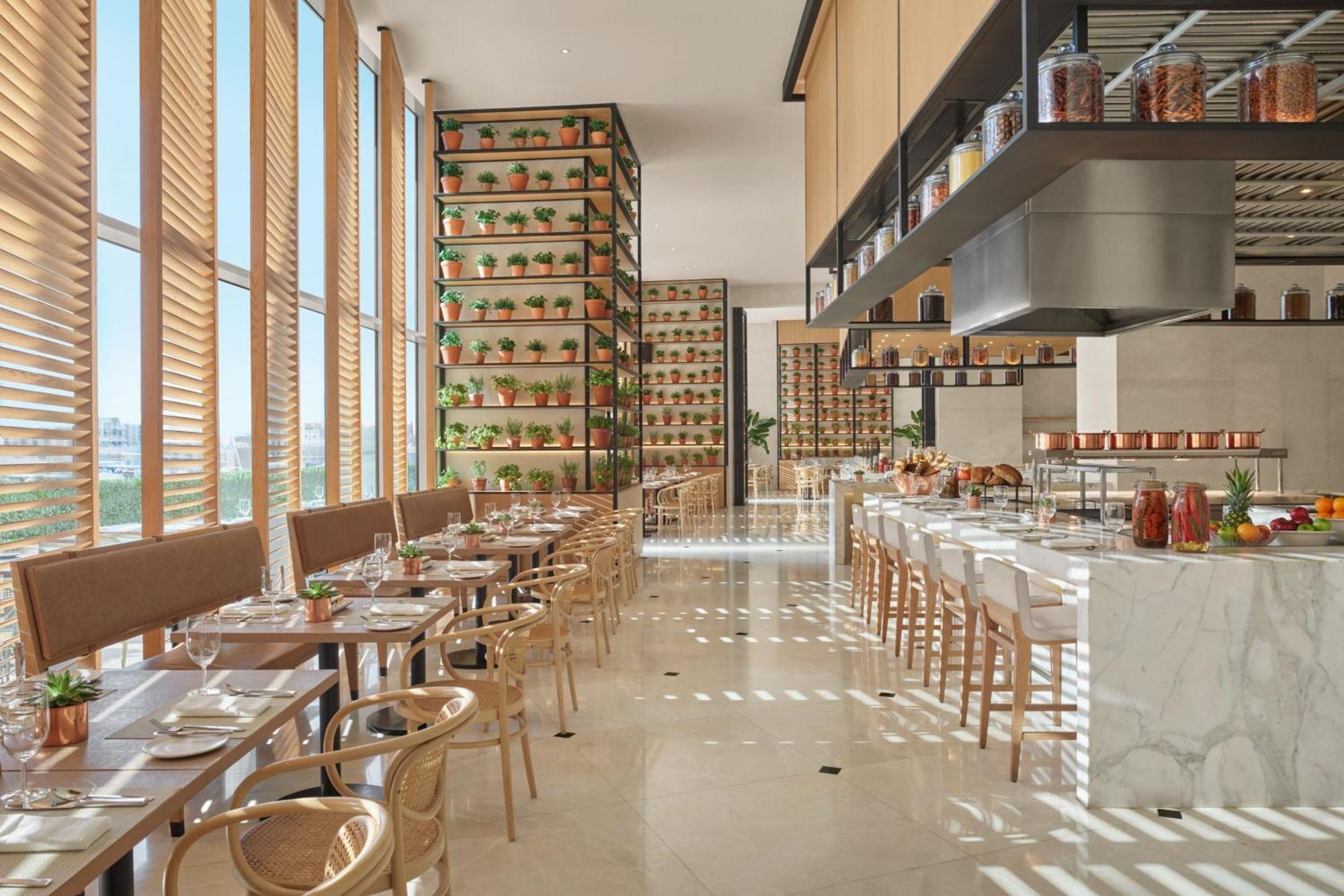 더 아부다비 에디션 외부 사진 The restaurant